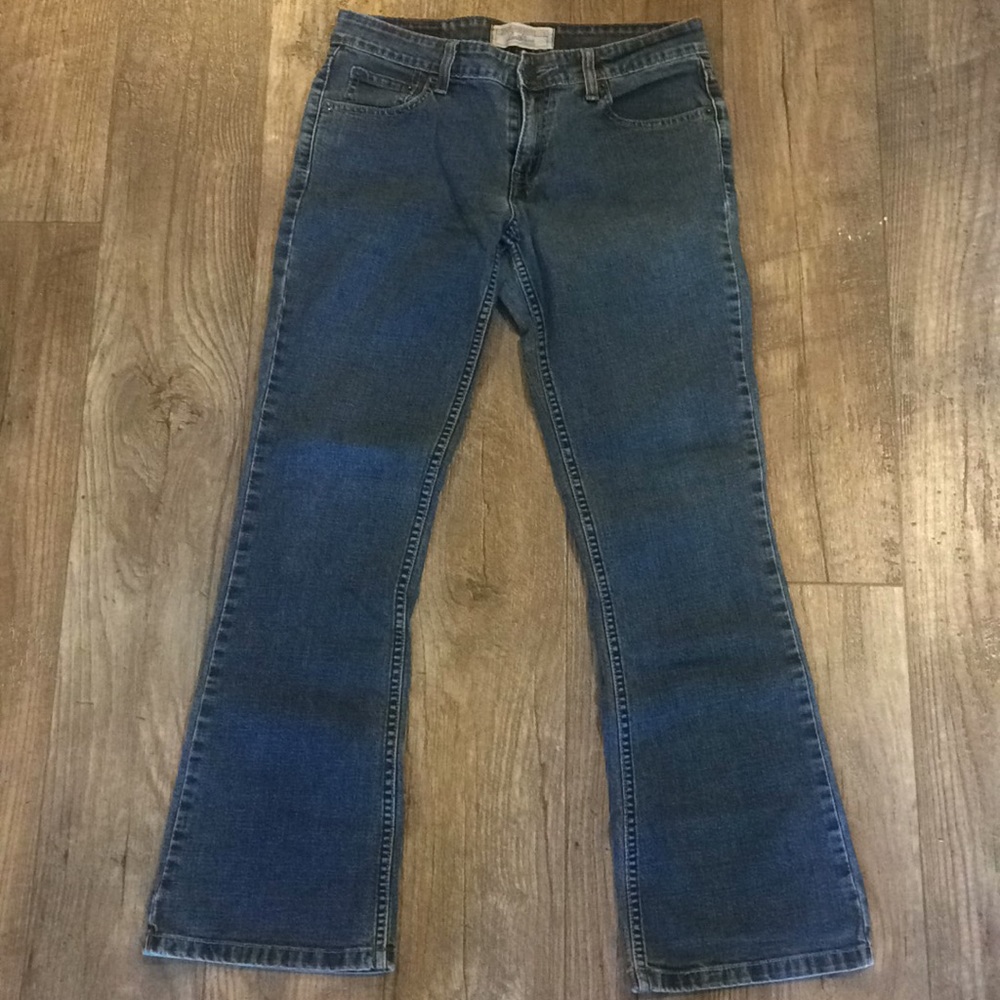 Stretch low-rise bootcut jean